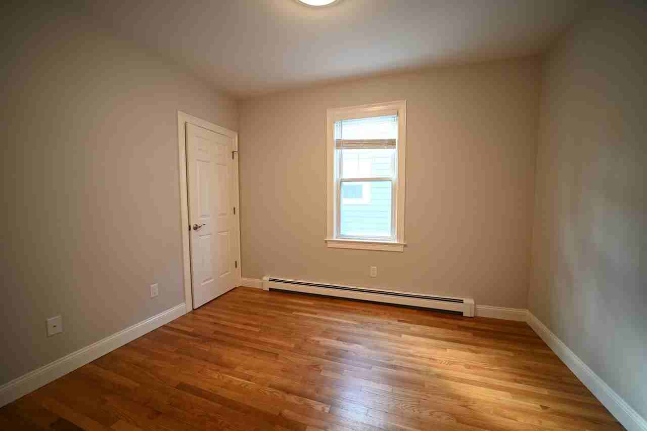 19B Roberts St - Photo 7 of 16