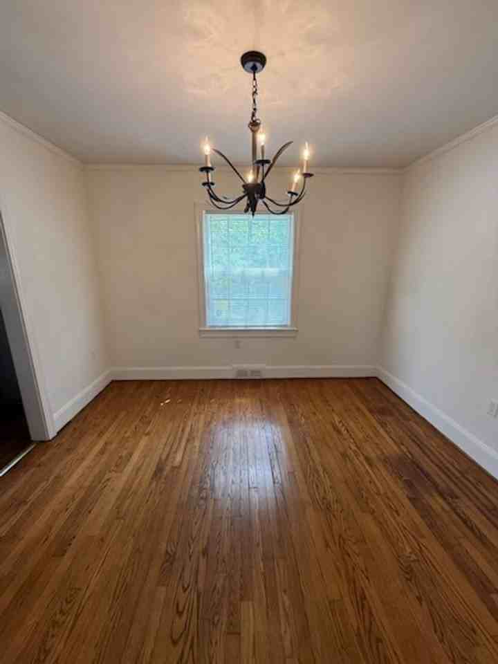 227 Lexington Rd - Photo 3 of 7