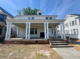 featured image of 207 E Burgess St