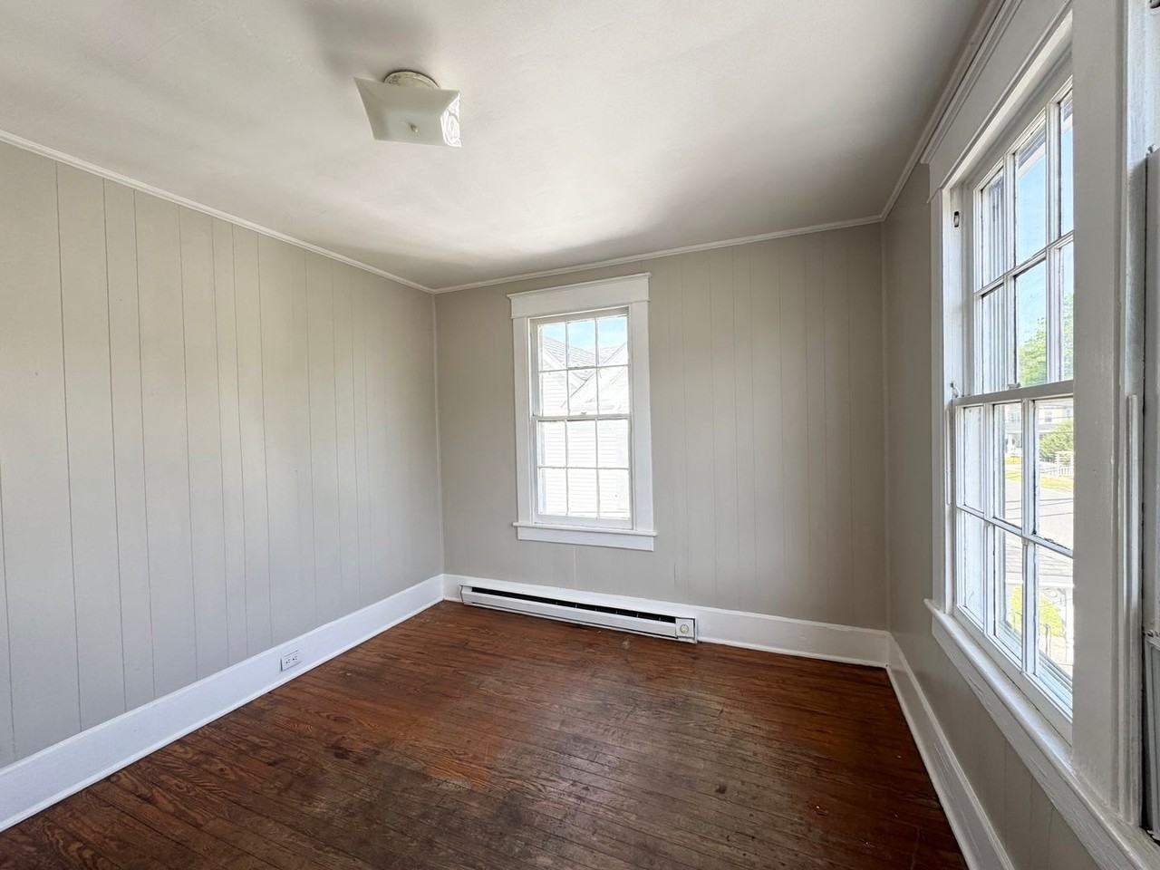 207 E Burgess St - Photo 2 of 6