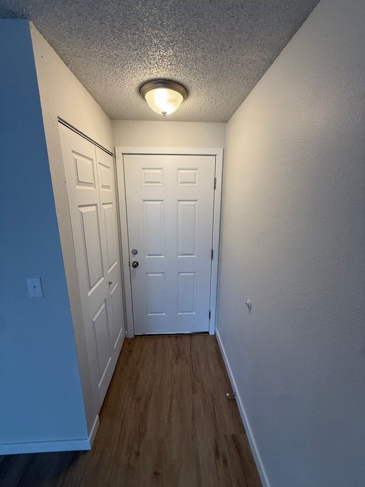 7519 146th St Sw - Photo 7 of 27