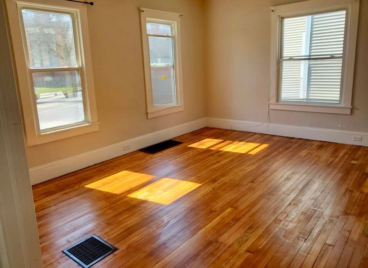 40 Clinton Ave - Photo 7 of 12