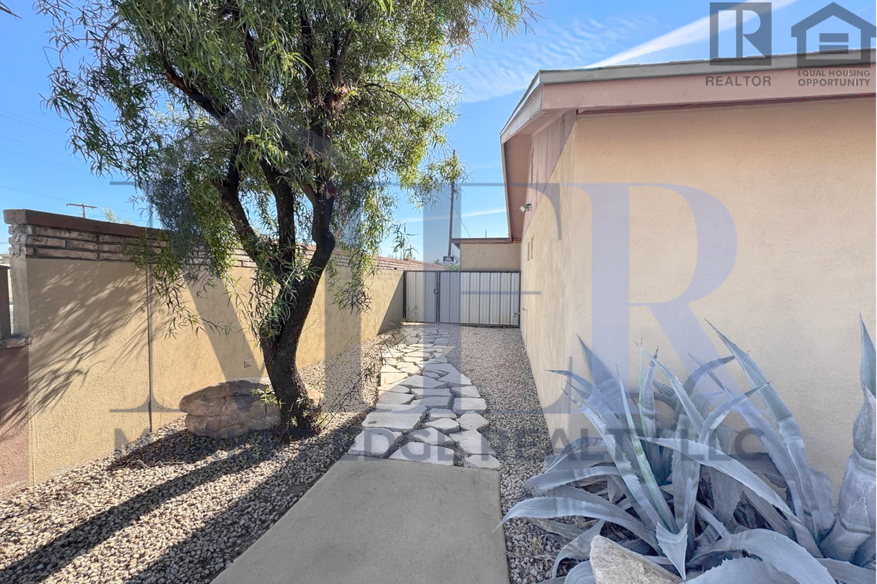 1003 W Howe St - Photo 6 of 50