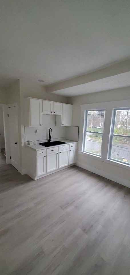 9703 Elwell Ave - Photo 4 of 31