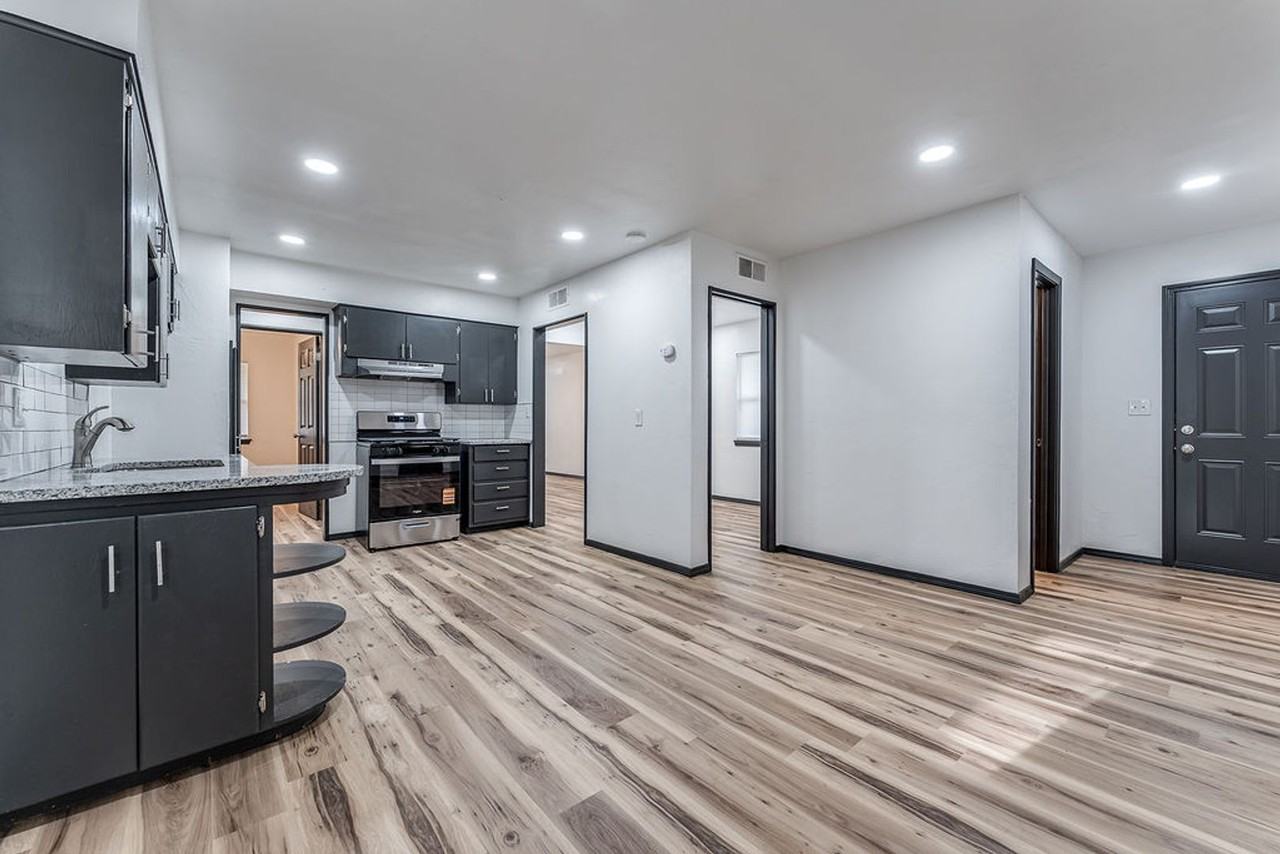 1501 Ne 33rd St - Photo 5 of 23