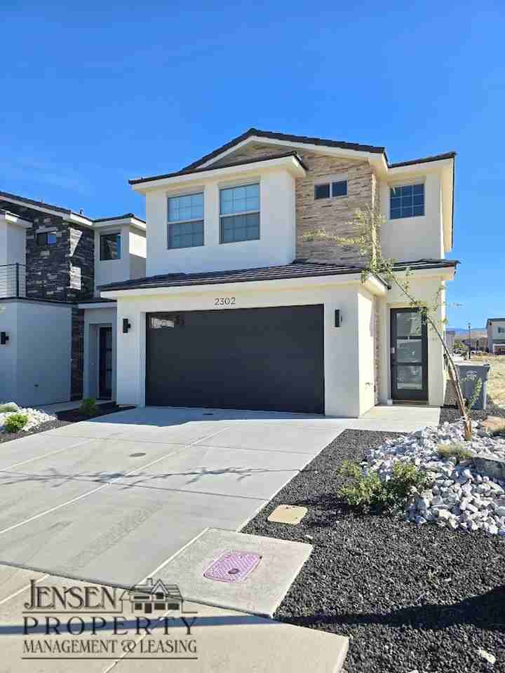 2302 E Malitsoh Way - Photo 2 of 29