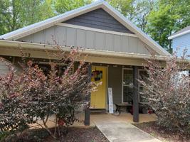 featured image of 513 Greentree Ter