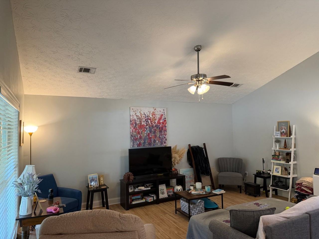 513 Greentree Ter - Photo 4 of 9