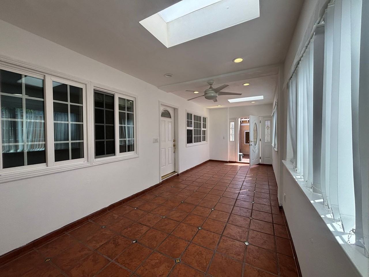 79 Suzanne Ln - Photo 4 of 22