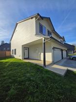 213 Oak St - Photo 1 of 1