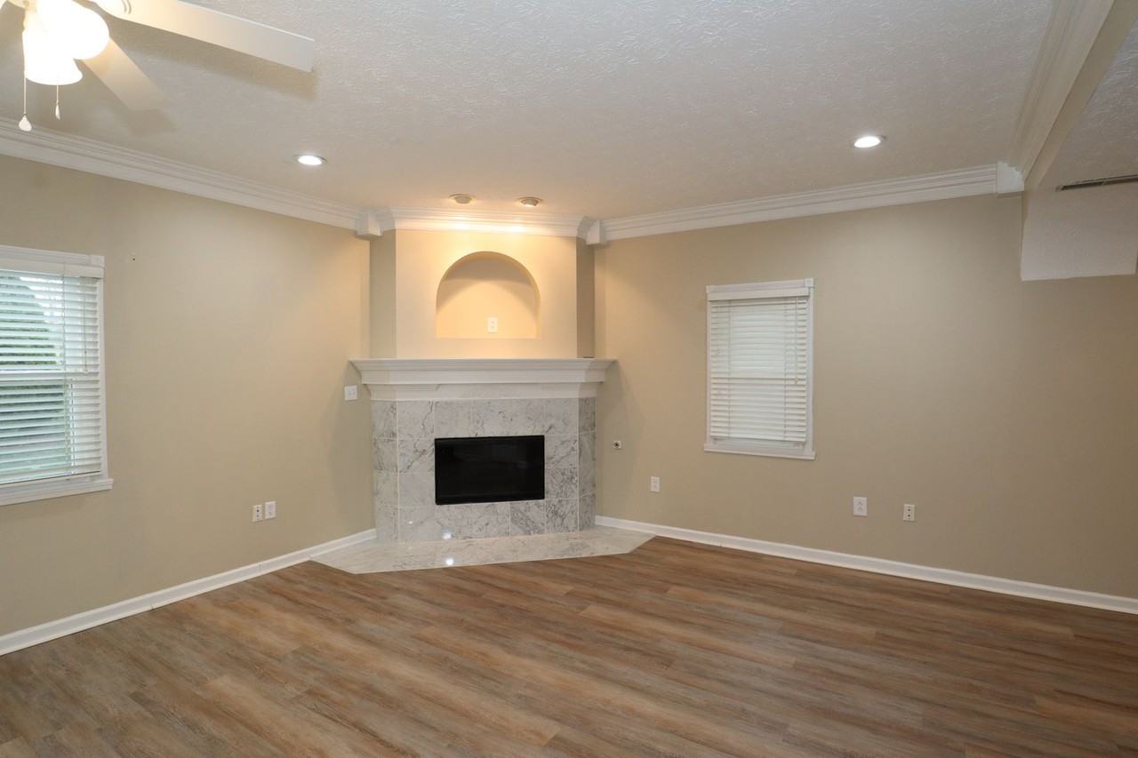 212 Walter St - Photo 3 of 29