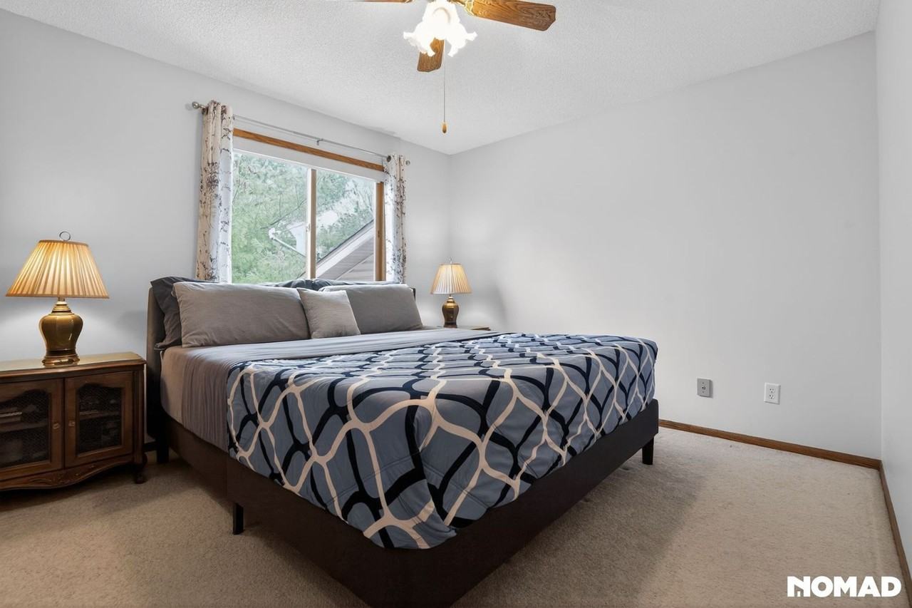 7633 83rd Ave N - Photo 4 of 39