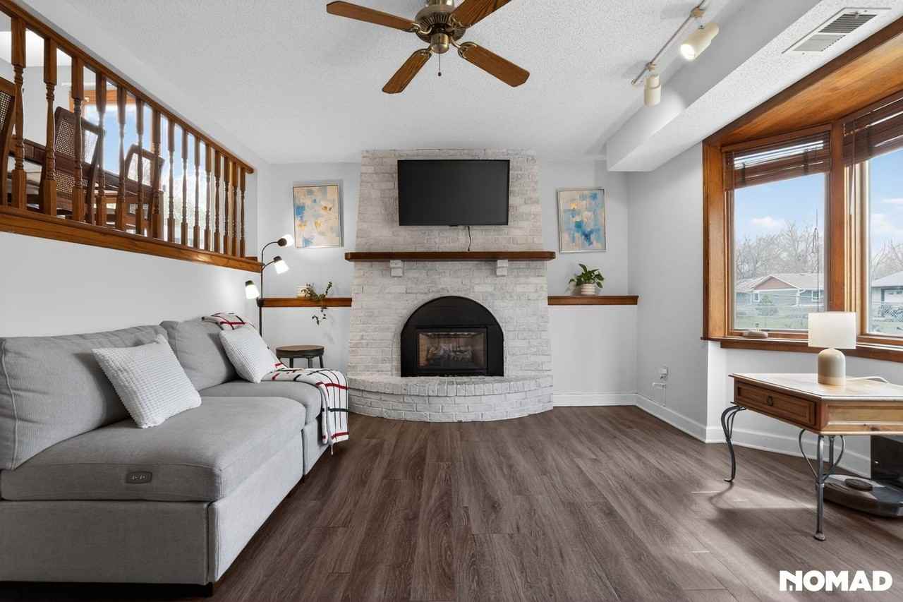 7633 83rd Ave N - Photo 6 of 39