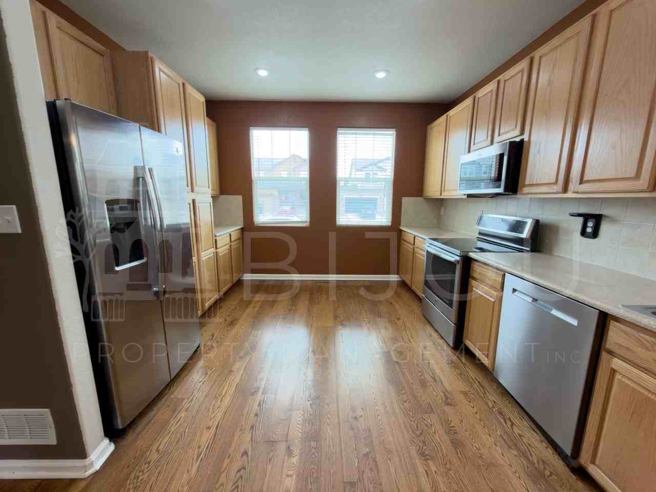 2030 Capital Dr - Photo 6 of 21