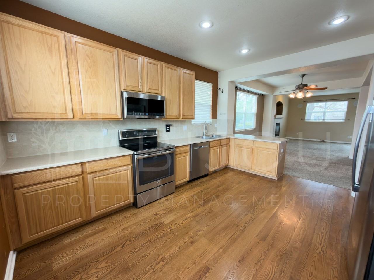 2030 Capital Dr - Photo 7 of 21