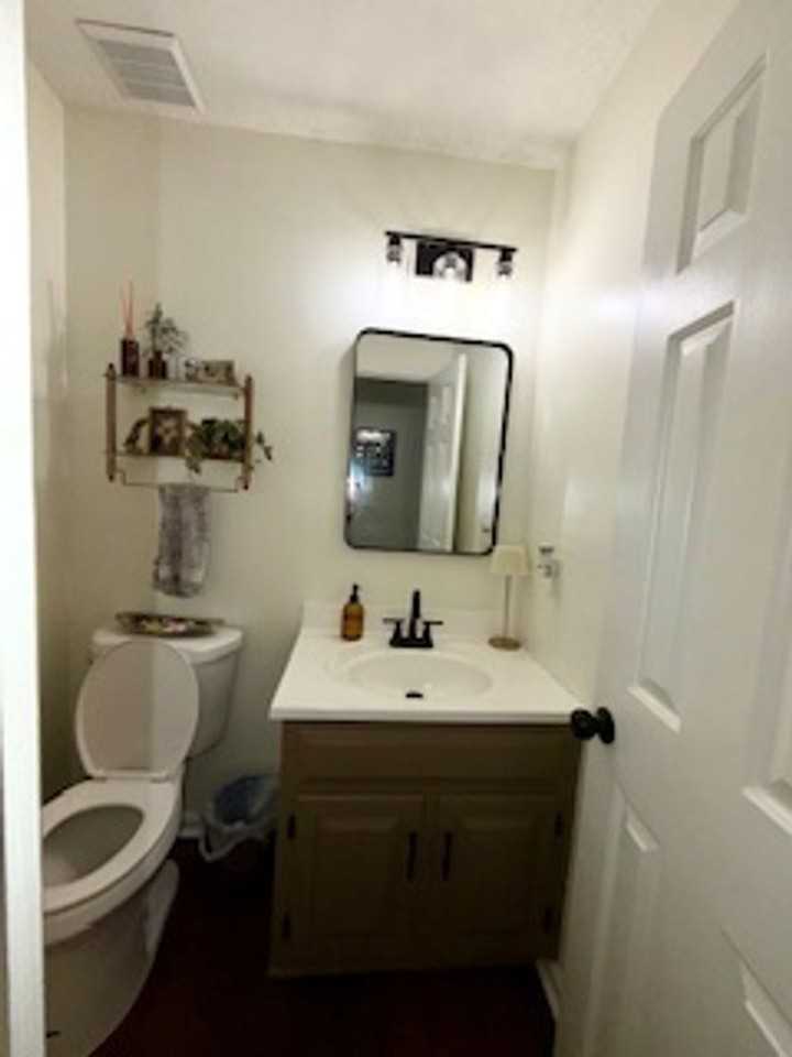 14305 Penrith Ln - Photo 4 of 17