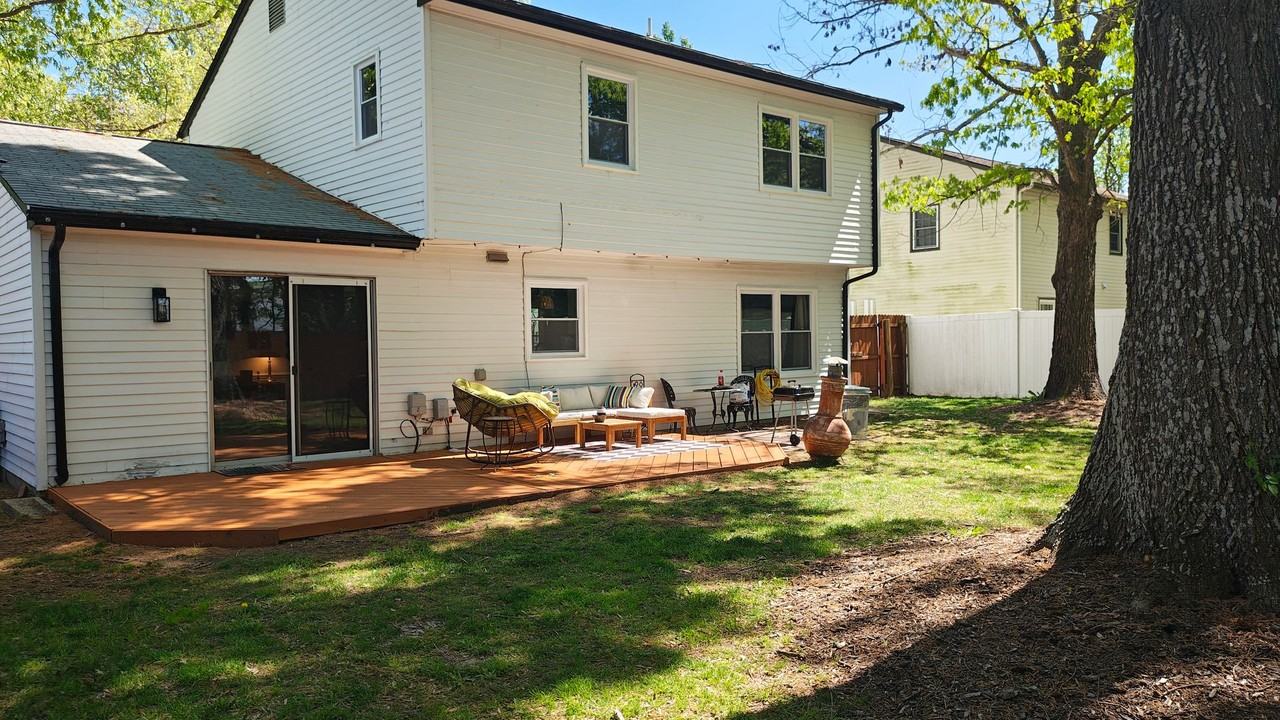 14305 Penrith Ln - Photo 2 of 19