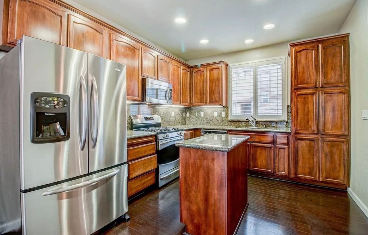 30 Sheen Ct - Photo 6 of 12