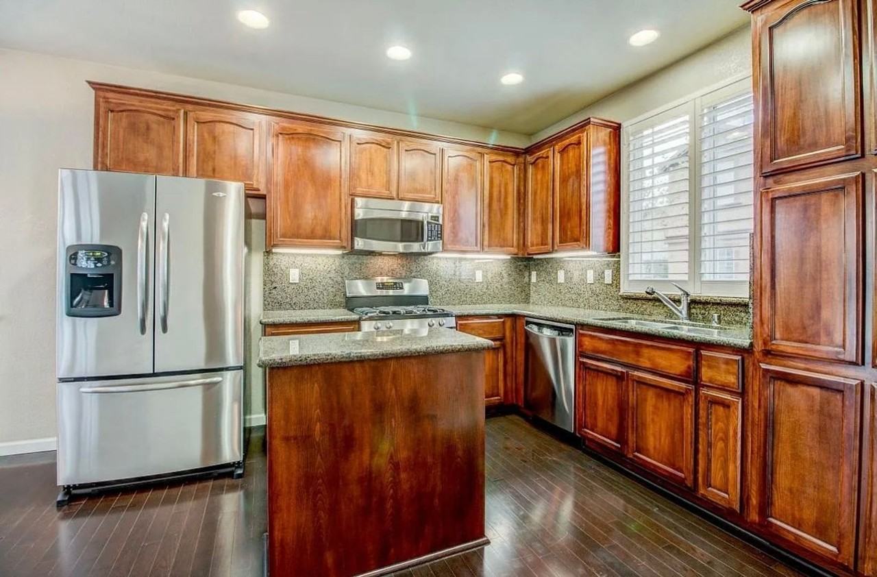 30 Sheen Ct - Photo 7 of 12