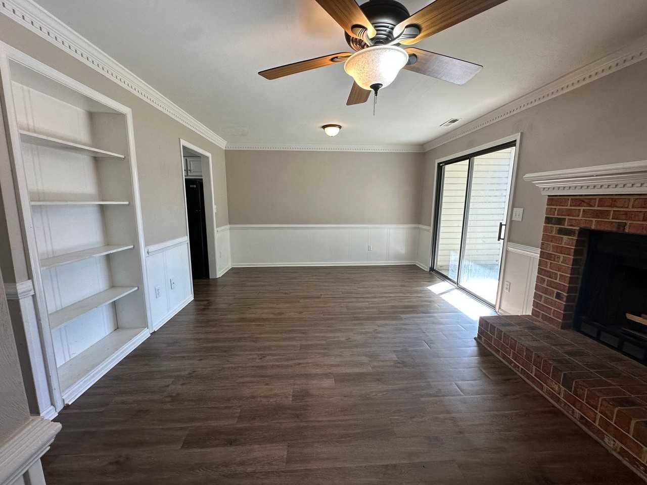 2023 Candlelight Dr - Photo 7 of 22