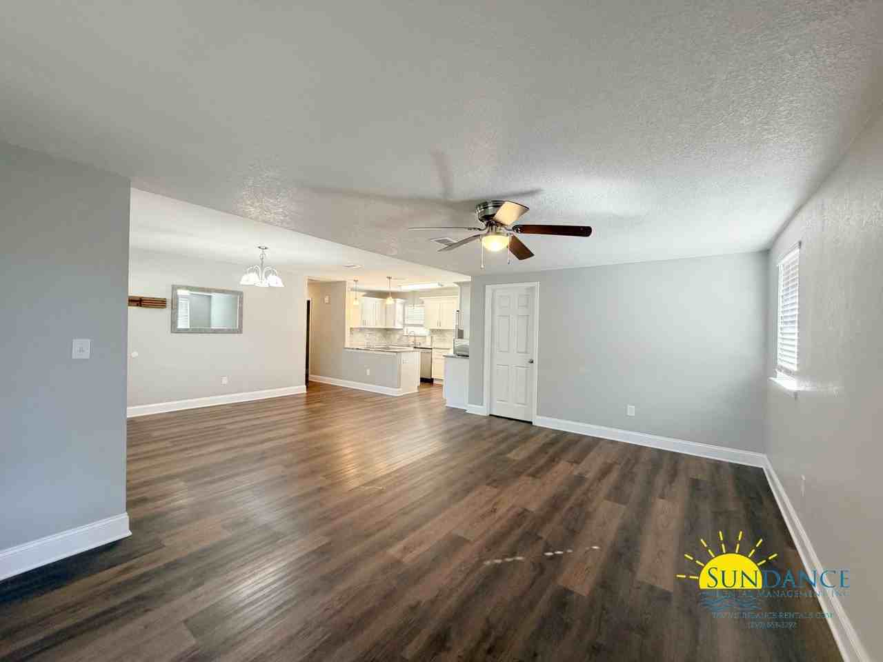 4 Spencer Ct - Photo 4 of 34