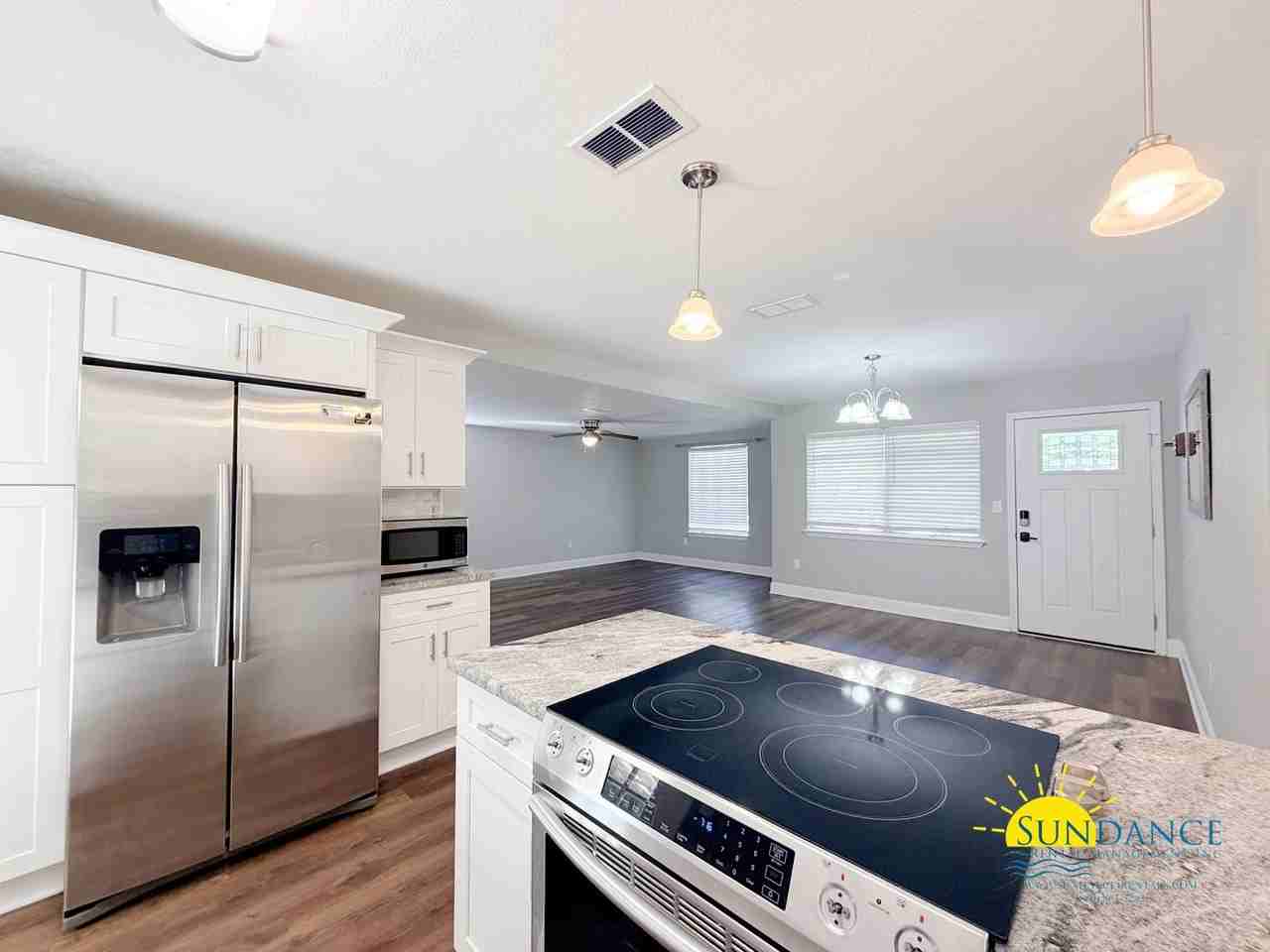 4 Spencer Ct - Photo 7 of 34