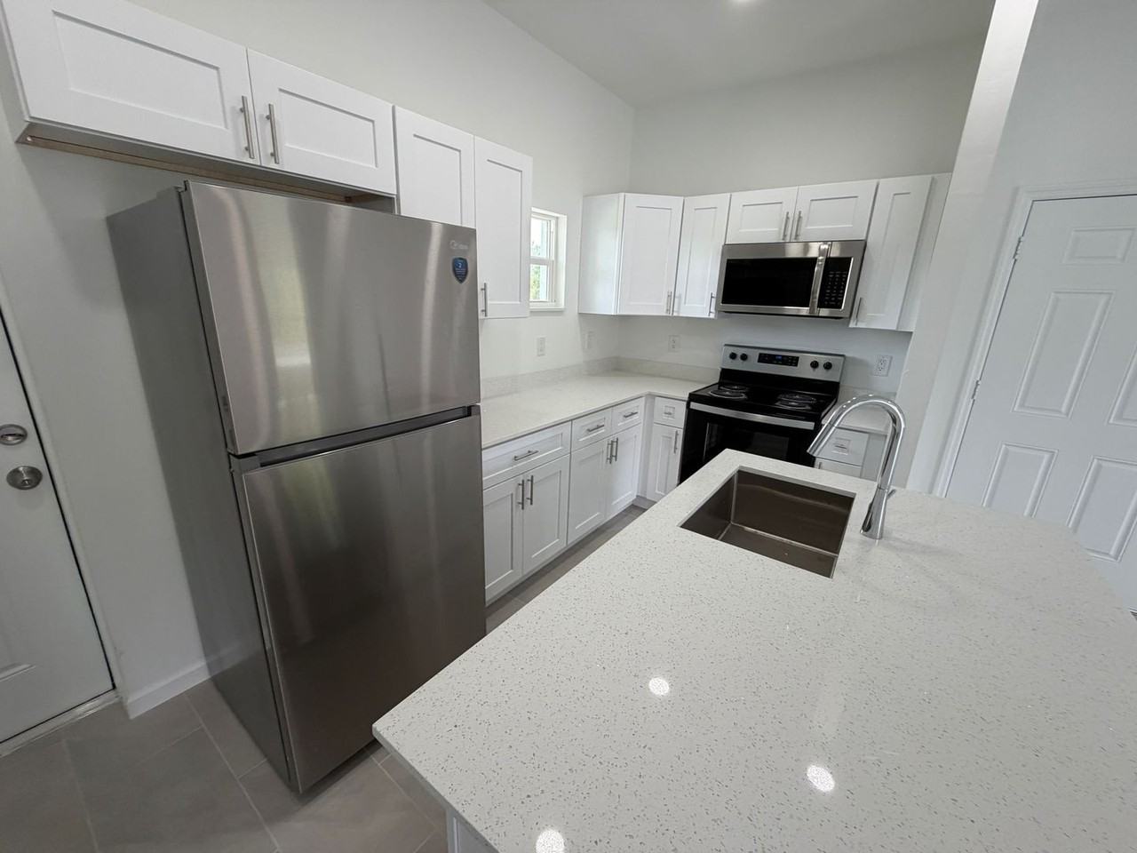 4218 E 30th St - Photo 7 of 11