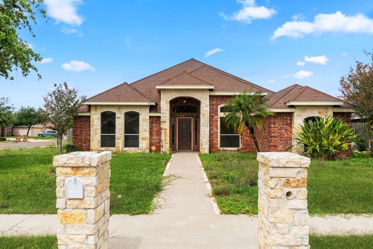 467 Drennan St - Photo 2 of 19