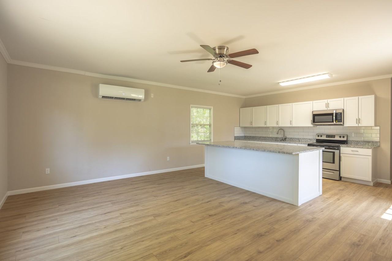 263 Georgia Ave - Photo 2 of 10