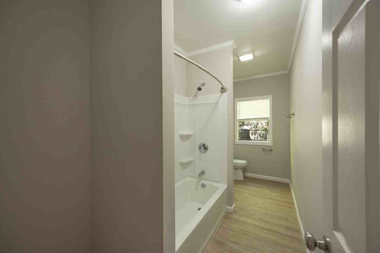 263 Georgia Ave - Photo 6 of 10