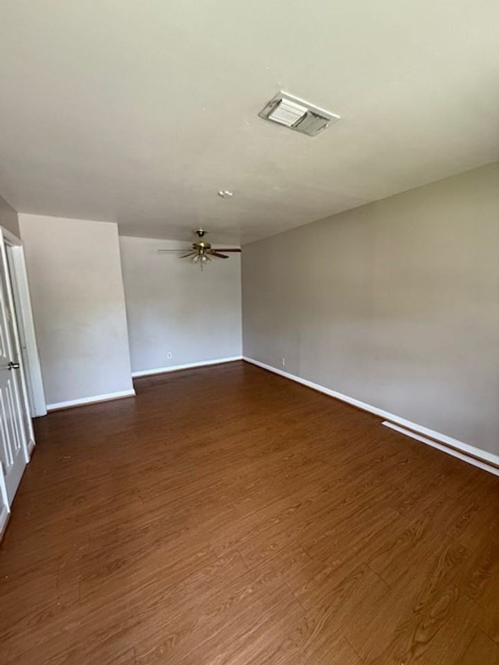 2113 Parramore St - Photo 2 of 16