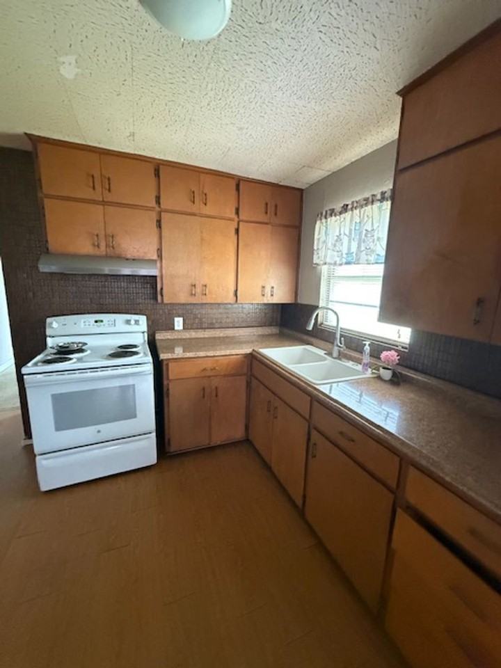 2113 Parramore St - Photo 4 of 16