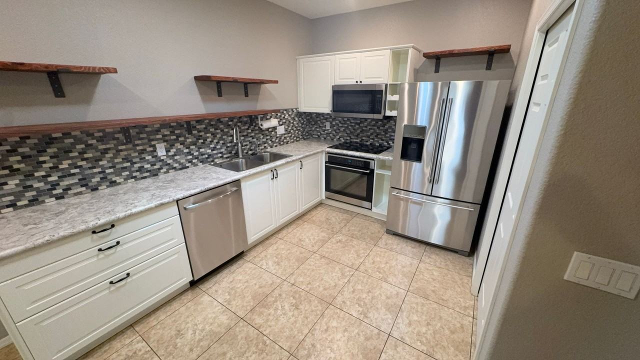 2101 S Yellow Wood #45 - Photo 5 of 10