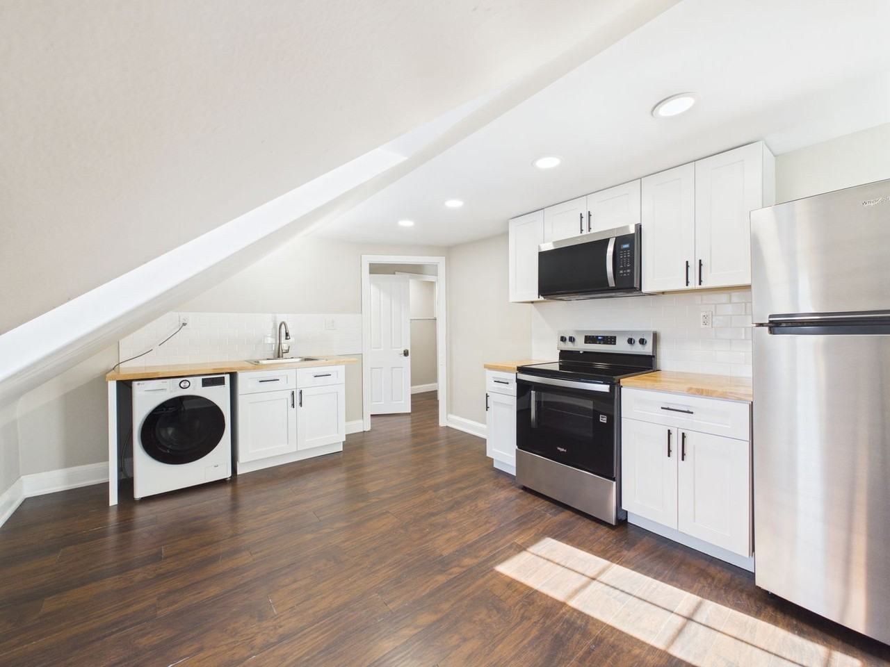 5281 Germantown Ave - Photo 3 of 7