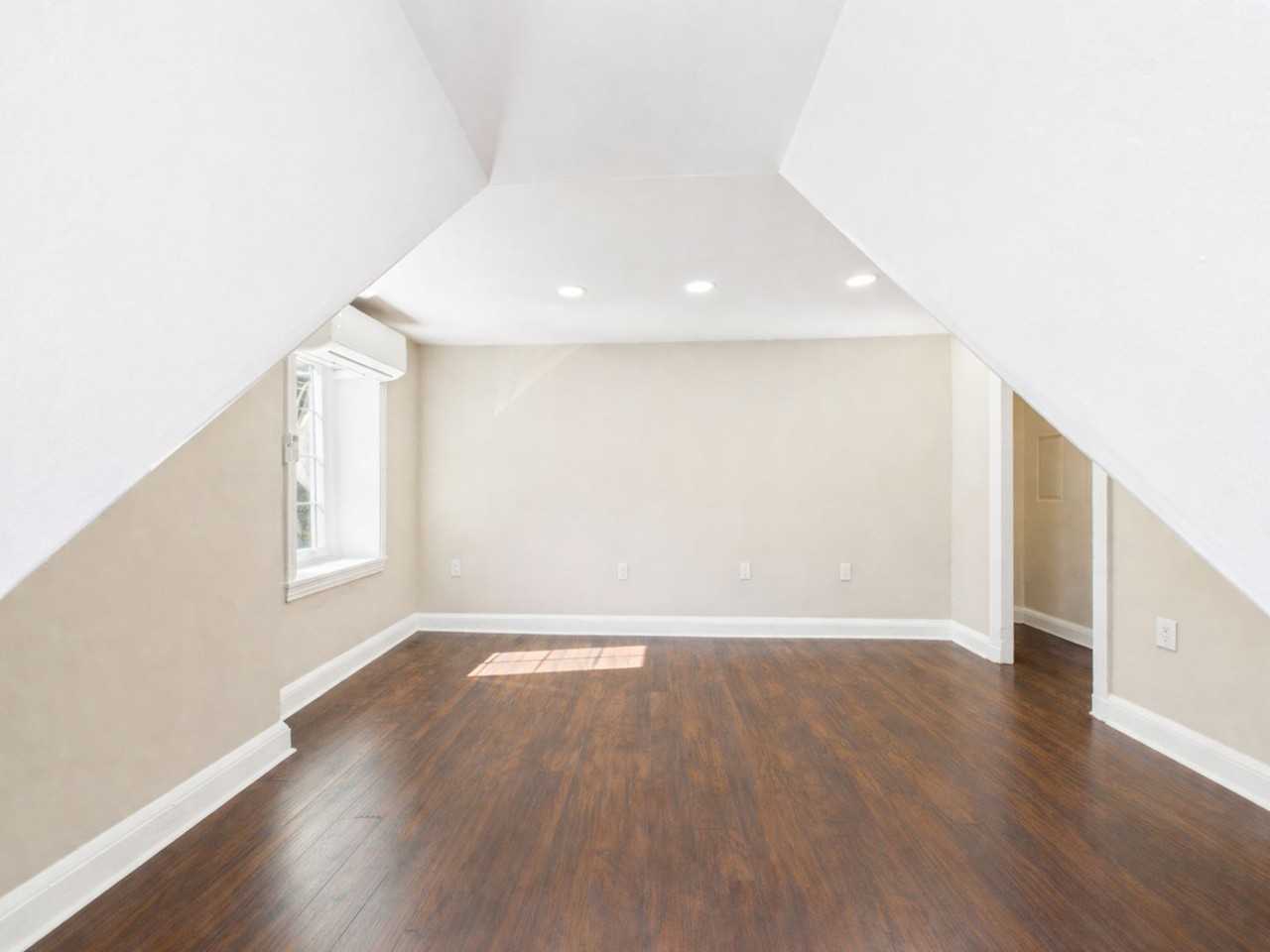 5281 Germantown Ave - Photo 6 of 7