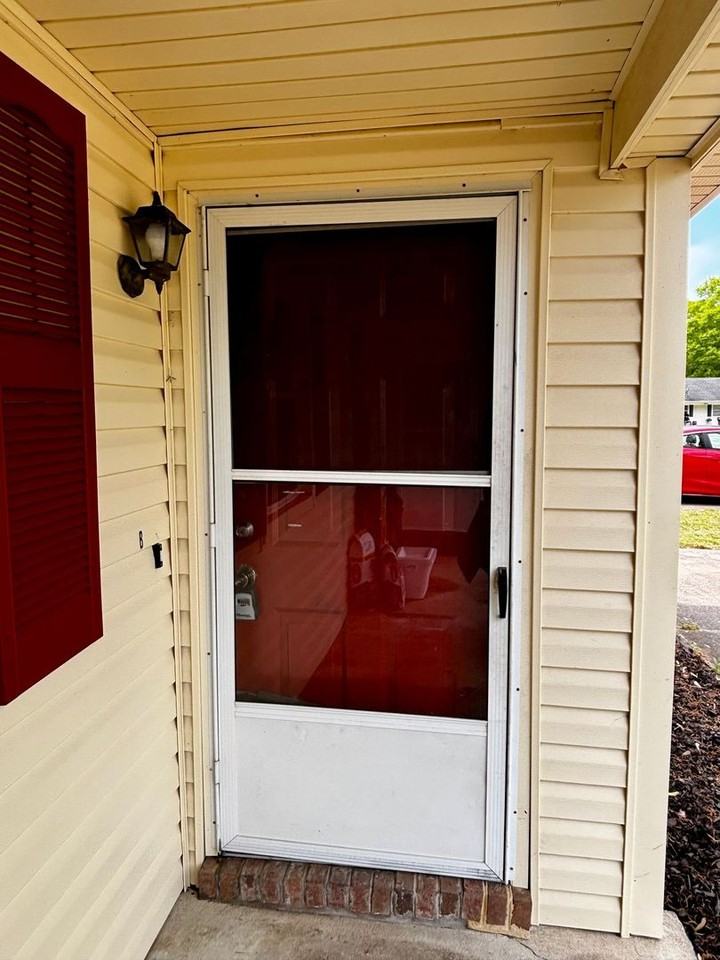 4605 Hardy Ct - Photo 3 of 27