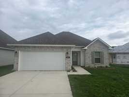 featured image of 800 Venecia Dr