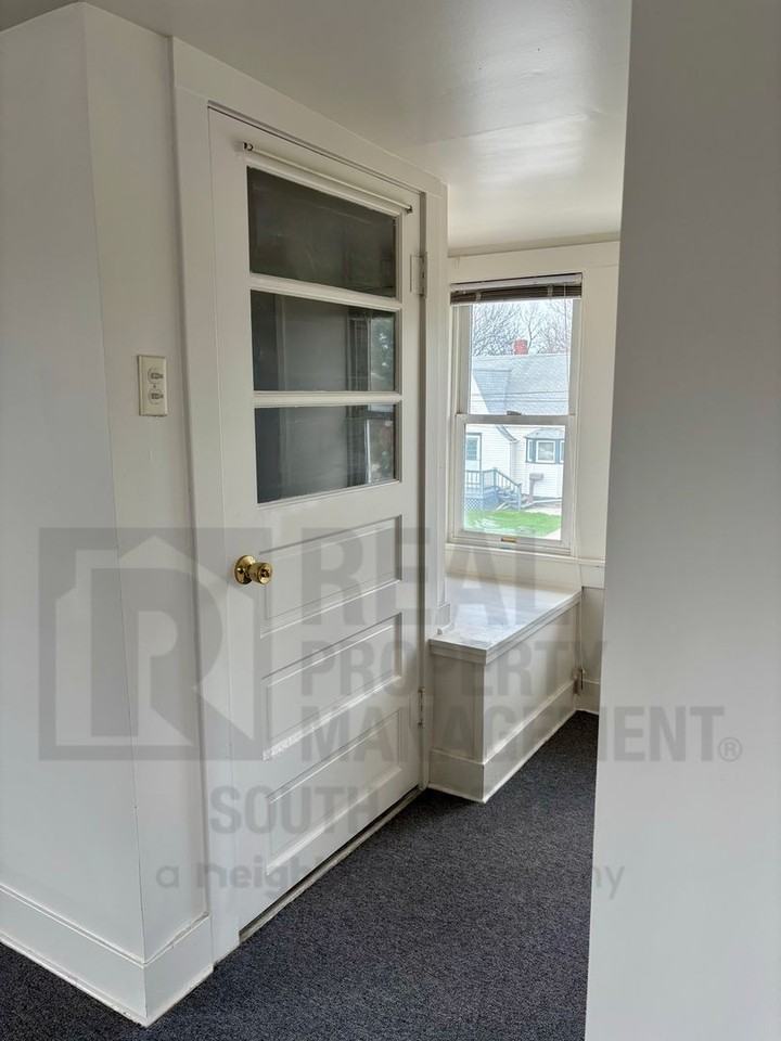 430 Keilman St - Photo 3 of 13