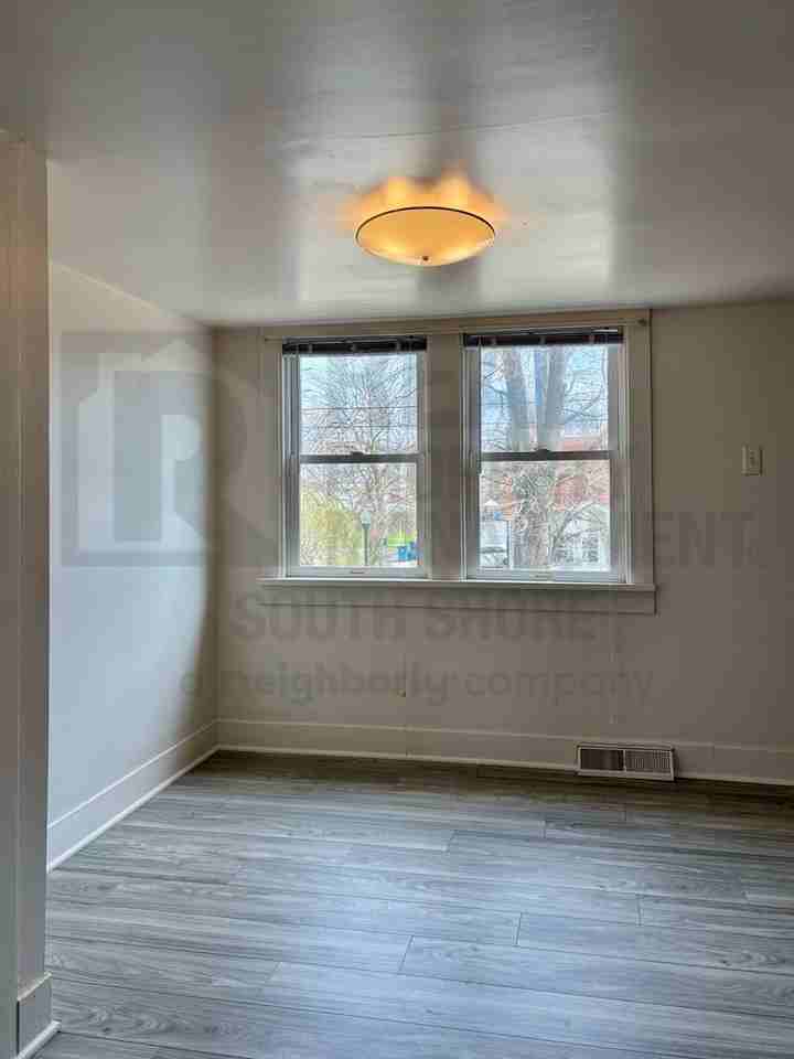 430 Keilman St - Photo 7 of 13