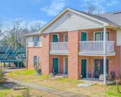 featured image of 100 Manor Ct