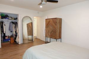 featured image of 527 S Barrington Ave