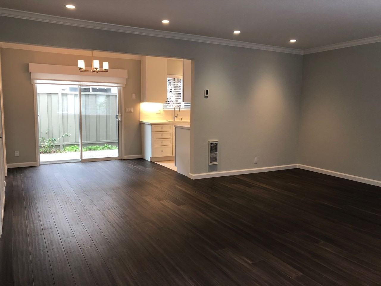 Village Square Townhouses - Photo 7 of 40