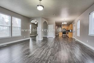 4404 Ne 97th St - Photo 1 of 1