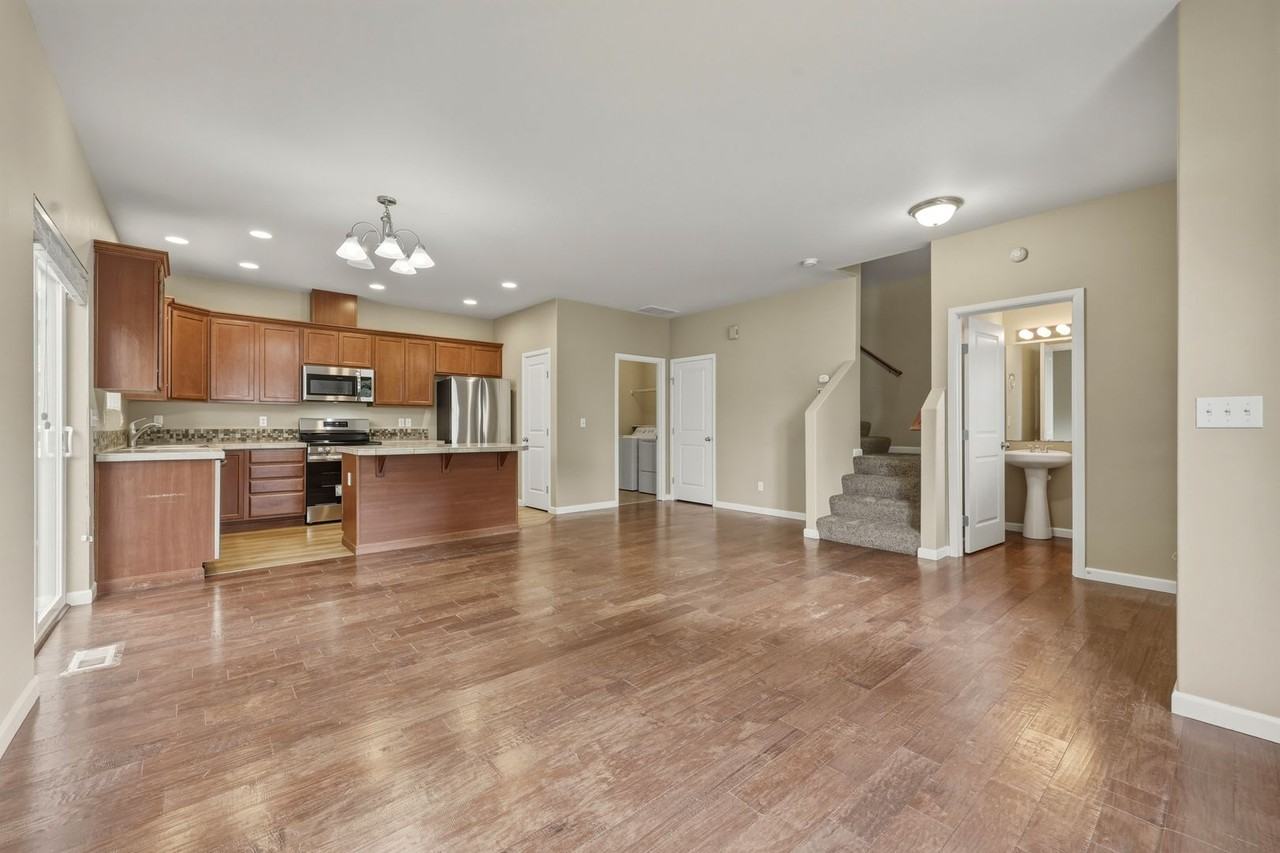 1620 Craig Rd Se - Photo 5 of 27