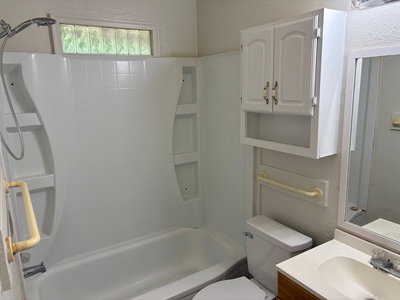 812 Baldwin Dr - Photo 3 of 6