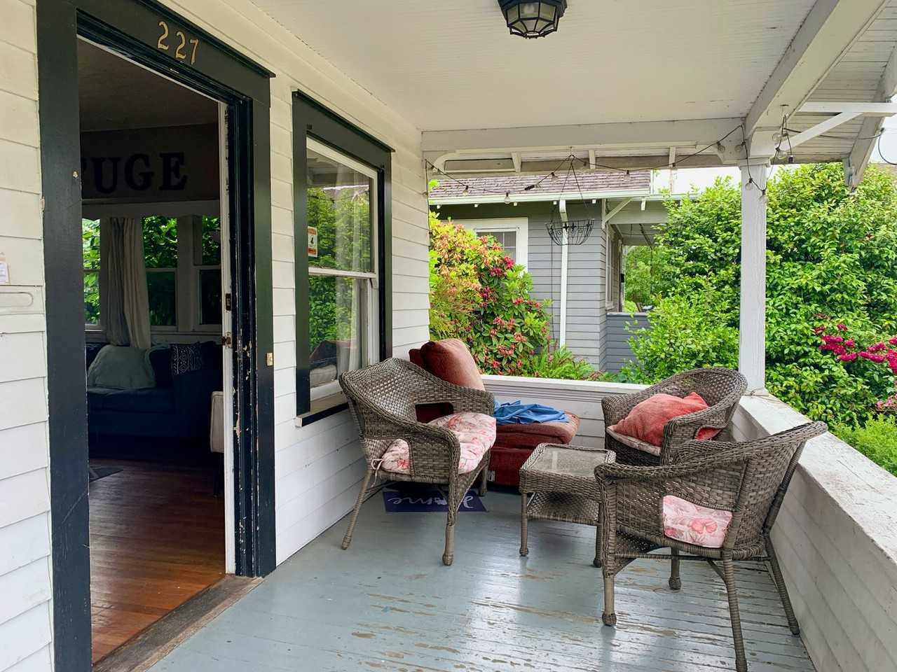 227 Nw 23rd St - Photo 3 of 31