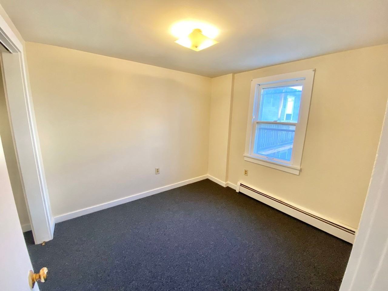 24 Main St - Photo 5 of 9