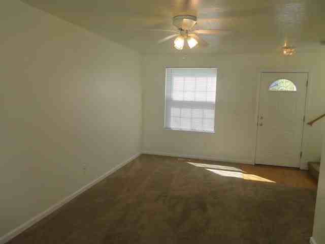 3010 W Madison Ave - Photo 3 of 17