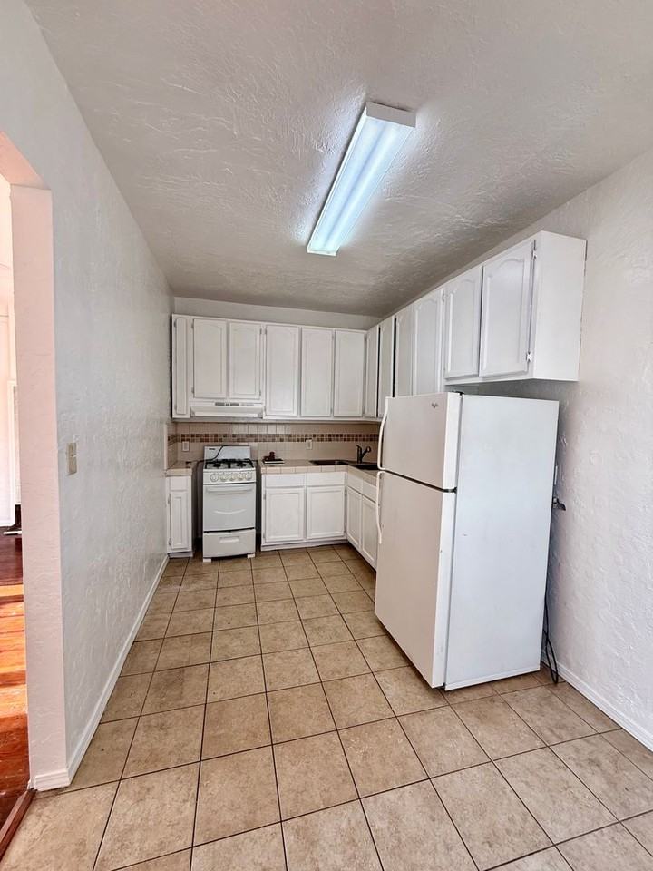 1534 Winona Blvd. - Photo 3 of 8