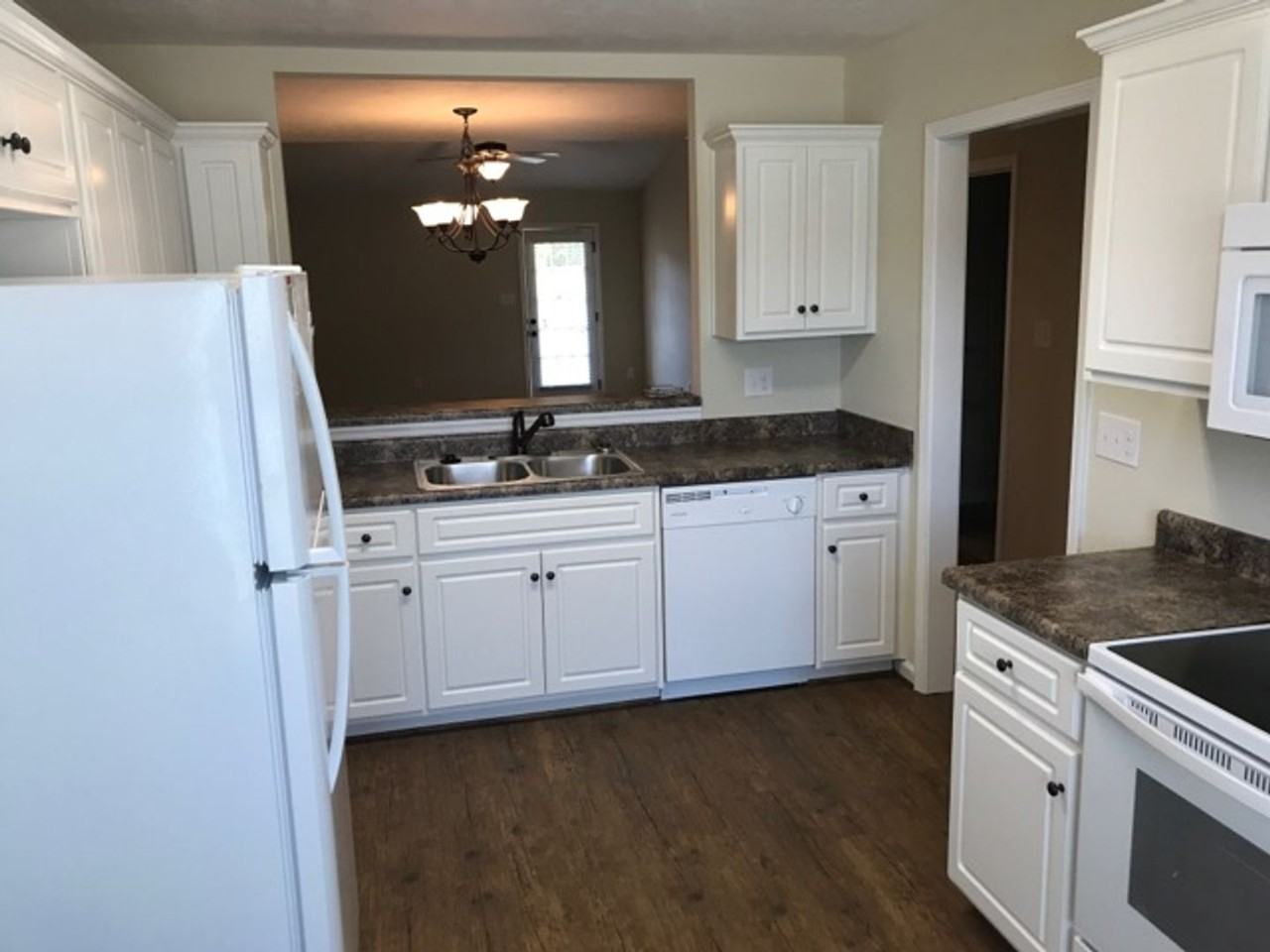 149 Yucca Ct - Photo 4 of 8